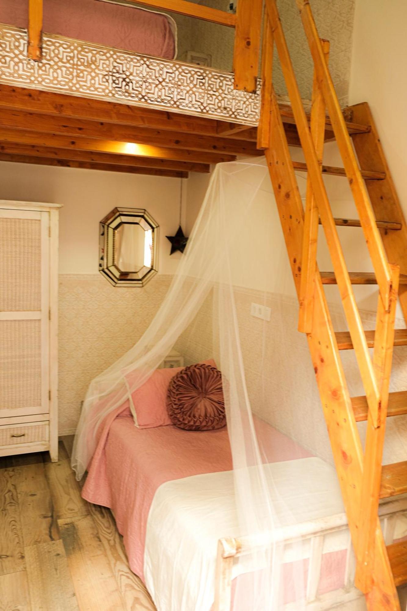 Apartament Casa De La Juderia Dona Pilar Sewilla Zewnętrze zdjęcie